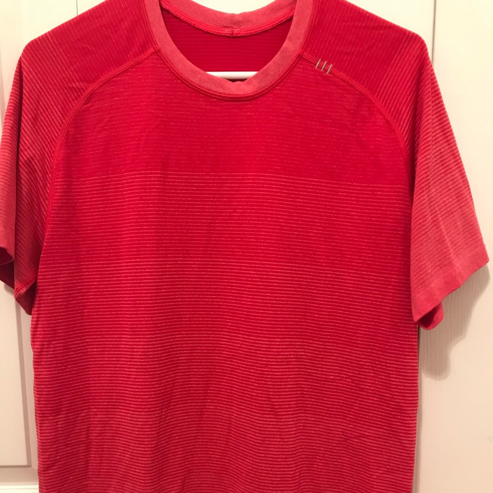 Lululemon top